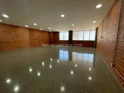 Office for rent in Guayabal, Medellín