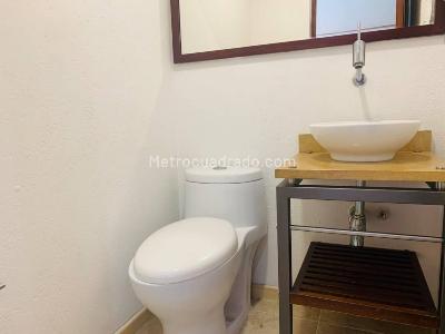Apartaestudio en arriendo en Lalinde, Medellín, 59 m² · foto 11 de 19