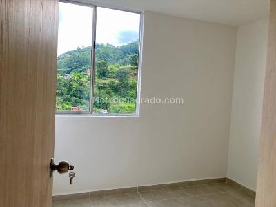 Apartamento de 2 alcobas en arriendo en Maria Auxiliadora, Sabaneta, 60 m² · foto 9 de 20