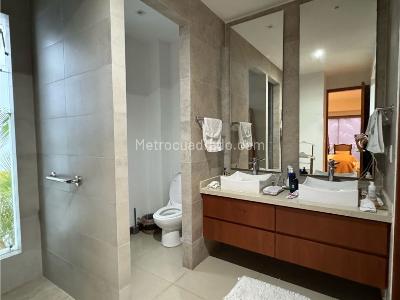 Casa de 4 alcobas en venta en Cristales, Cali, 475 m² · foto 18 de 20