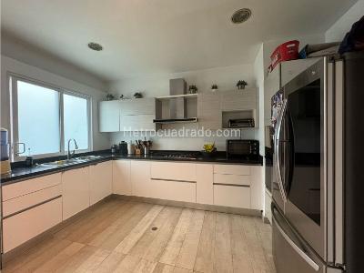 Apartamento de 3 alcobas en venta en Normandia, Cali, 256 m² · foto 11 de 20