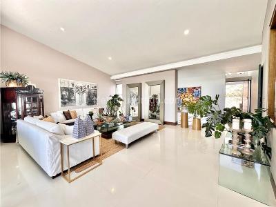 Casa de 4 alcobas en venta en Cristales, Cali, 475 m² · foto 2 de 20