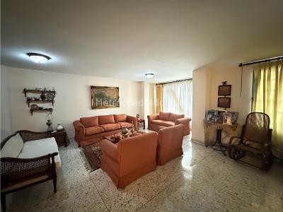 Casa de 4 alcobas en venta en Santa Rita, Cali, 510 m² · foto 2 de 20