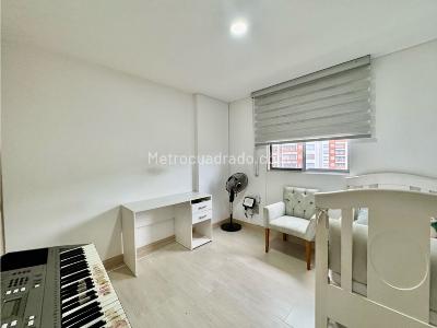 Apartamento de 3 alcobas en venta en Cristales, Cali, 107 m² · foto 11 de 20