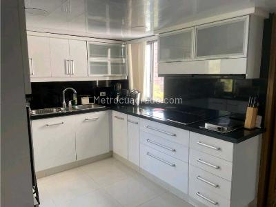 Apartamento de 3 alcobas en venta en Normandia, Cali, 260 m² · foto 3 de 20