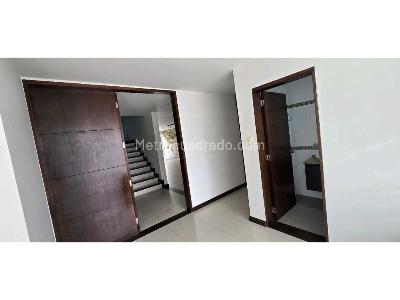 Casa de 4 alcobas en venta en La Flora, Cali, 450 m² · foto 2 de 20