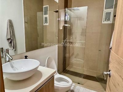 Apartamento de 3 alcobas en venta en Bellavista, Cali, 135 m² · foto 10 de 20