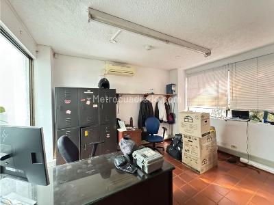 Casa de 5 alcobas en venta en San Fernando, Cali, 1100 m² · foto 2 de 20