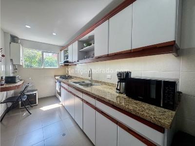 Apartamento de 3 alcobas en venta en Cristales, Cali, 259 m² · foto 10 de 20