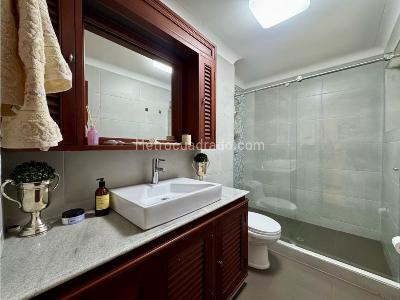 Apartamento de 3 alcobas en venta en Cristales, Cali, 259 m² · foto 13 de 20