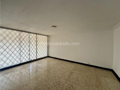 Casa de 3 alcobas en venta en La Arboleda, Cali, 420 m² · foto 2 de 18