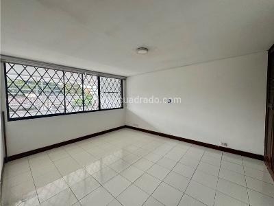 Casa de 3 alcobas en venta en La Arboleda, Cali, 420 m² · foto 13 de 18