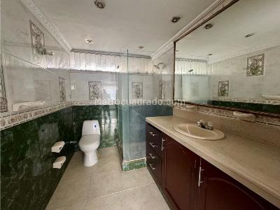 Casa de 3 alcobas en venta en La Arboleda, Cali, 420 m² · foto 15 de 18