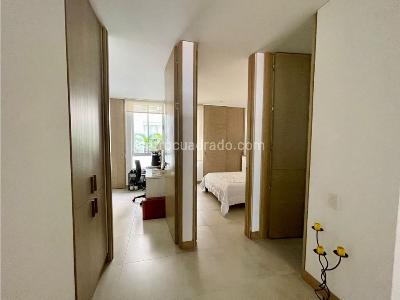 Apartamento de 3 alcobas en venta en Santa Monica Residencial, Cali, 162 m² · foto 4 de 19