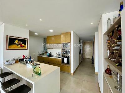 Apartamento de 3 alcobas en venta en Santa Monica Residencial, Cali, 162 m² · foto 11 de 19