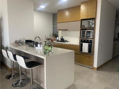 Apartamento de 3 alcobas en venta en Santa Monica Residencial, Cali, 162 m² · foto 17 de 19