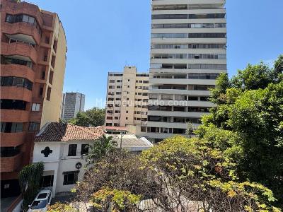 Apartamento de 2 alcobas en venta en Granada, Cali, 95 m² · foto 3 de 13