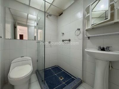 Apartamento de 2 alcobas en venta en Granada, Cali, 95 m² · foto 10 de 13