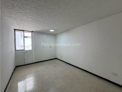 Apartamento de 2 alcobas en venta en Granada, Cali, 95 m² · foto 11 de 13