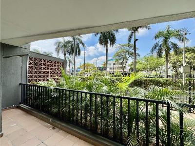 Apartaestudio en venta en La Flora, Cali, 34 m² · foto 8 de 14