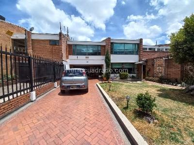 Casa de 3 alcobas en venta en Suba Niza, Bogotá, 360 m² · foto 2 de 18