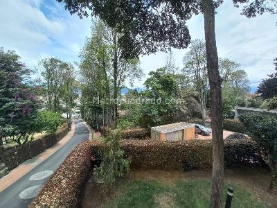Casa de 3 alcobas en venta en Cerros De Provensa, Bogotá, 189 m² · foto 11 de 20