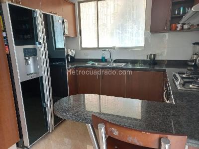 Casa de 3 alcobas en venta en Cerros De Provensa, Bogotá, 189 m² · foto 9 de 20