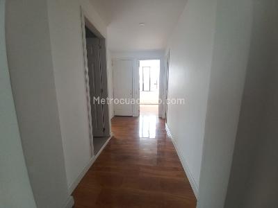 Apartamento en venta en Country Club, Bogotá · foto 10 de 20