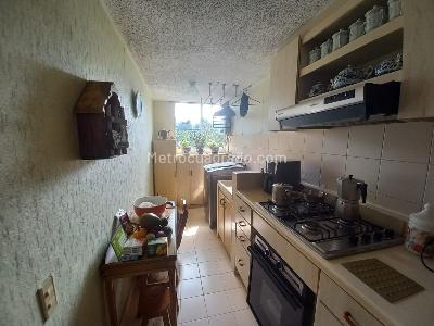 Apartamento en venta en Santa Helena De Baviera Iv, Bogotá · foto 8 de 15