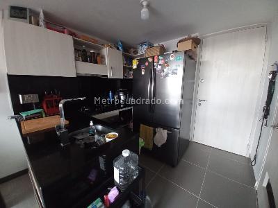 Apartamento de 3 alcobas en venta en La Felicidad, Bogotá, 52 m² · foto 3 de 19