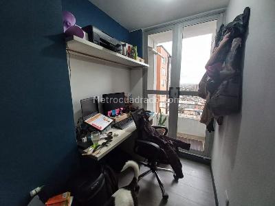 Apartamento de 3 alcobas en venta en La Felicidad, Bogotá, 52 m² · foto 12 de 19