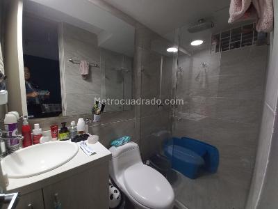 Apartamento de 3 alcobas en venta en La Felicidad, Bogotá, 52 m² · foto 13 de 19