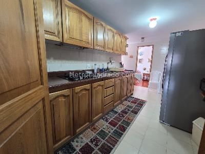 Apartamento de 3 alcobas en venta en Chico Santa Barbara, Bogotá, 141 m² · foto 7 de 19