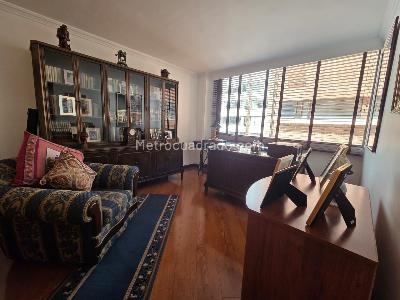 Apartamento de 3 alcobas en venta en Chico Santa Barbara, Bogotá, 141 m² · foto 10 de 19
