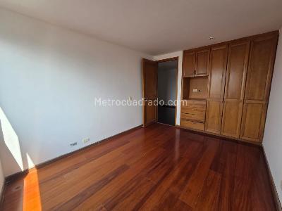 Apartamento de 5 alcobas en venta en Pinar De La Colina, Bogotá, 300 m² · foto 6 de 20