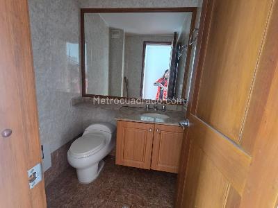Apartamento de 5 alcobas en venta en Pinar De La Colina, Bogotá, 300 m² · foto 4 de 20
