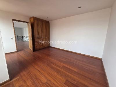 Apartamento de 5 alcobas en venta en Pinar De La Colina, Bogotá, 300 m² · foto 7 de 20