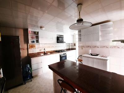Casa de 3 alcobas en venta en Plazuela Iberia, Bogotá, 194 m² · foto 6 de 18