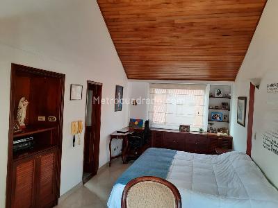 Casa de 3 alcobas en venta en Plazuela Iberia, Bogotá, 194 m² · foto 14 de 18