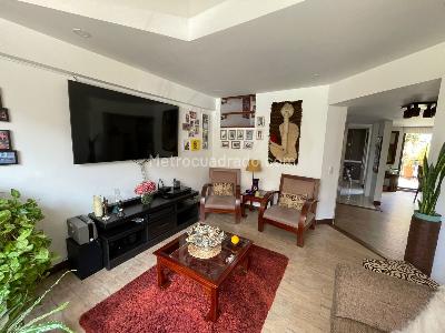 Casa de 4 alcobas en venta en Plazuela Iberia, Bogotá, 198 m² · foto 5 de 16
