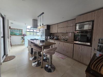 Casa de 3 alcobas en venta en Plazuela De Iberia Ii, Bogotá, 198 m² · foto 5 de 20