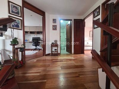 Casa de 3 alcobas en venta en Plazuela De Iberia Ii, Bogotá, 198 m² · foto 9 de 20