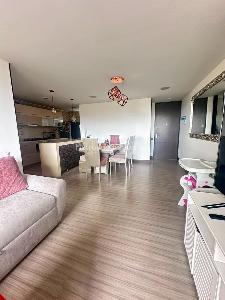 Apartamento de 3 alcobas en venta en Santa Coloma, Bogotá, 110 m² · foto 2 de 20