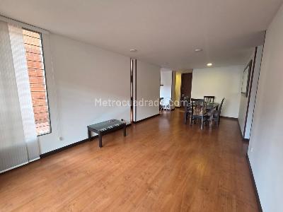 Apartamento de 3 alcobas en venta en Altos Del Moral, Bogotá, 107 m² · foto 2 de 20