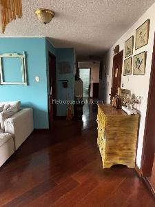 Apartamento de 4 alcobas en venta en Chapinero Alto Emaus, Bogotá, 136 m² · foto 3 de 17