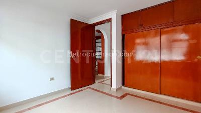Casa de 5 alcobas en venta en Santa Barbara Oriental, Bogotá, 369 m² · foto 11 de 20