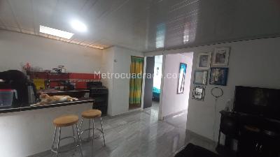 Casa de 5 alcobas en venta en La Esperanza, Ibagué, 243 m² · foto 2 de 9