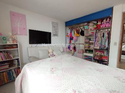 Apartamento de 4 alcobas en venta en Multifamiliares Torremolinos, Ibagué, 83 m² · foto 11 de 19