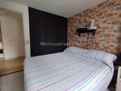 Apartamento de 4 alcobas en venta en Multifamiliares Torremolinos, Ibagué, 83 m² · foto 9 de 19