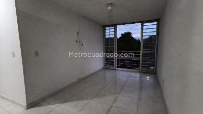 Apartamento de 3 alcobas en venta en Conjunto Rincon De Bellavista, Ibagué, 55 m² · foto 2 de 18
